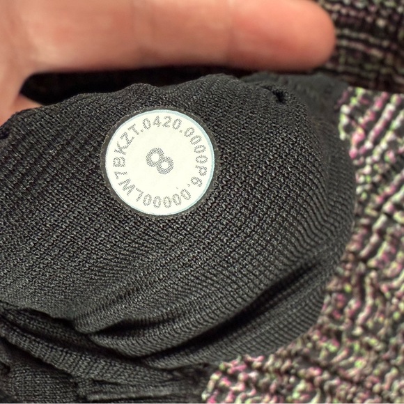 Lululemon Hotty Hot Short II *Long 4" - Picture 10 of 10